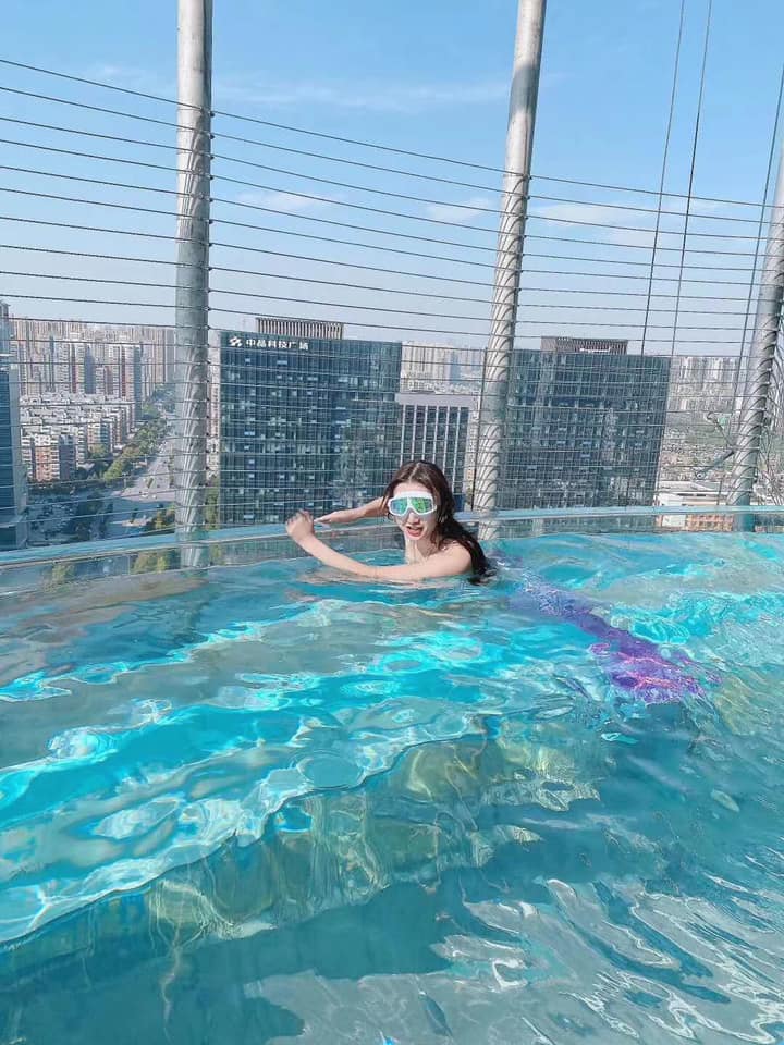 حمام سباحة هيلتون جاردن إن ميشو اللامتناهي على ارتفاعات عالية