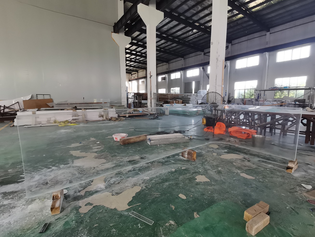 حمامات سباحة على شكل حرف L - اختر شكل حمام السباحة المستقبلي الخاص بك اتبع مصنع Leyu Aquarium Acrylic Factory - Leyu